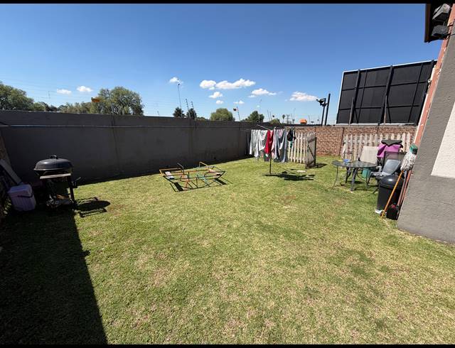 2 BEDROOM TOWNHOUSE FOR SALE IN PARKRAND